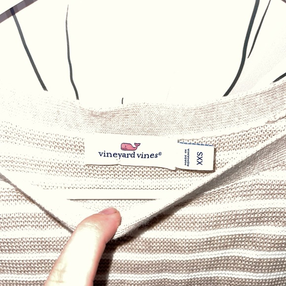 Vineyard Vines Sweater Top - Picture 3 of 3